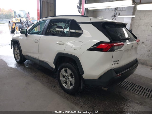 Toyota RAV4 LE 2019 2T3B1RFV8KW009444 Image 3