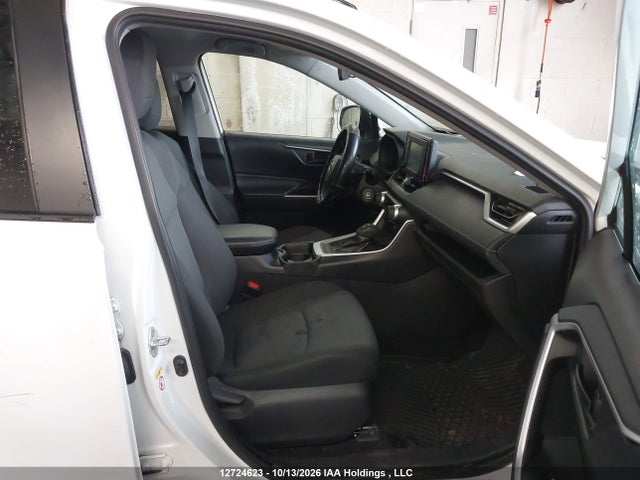 Toyota RAV4 LE 2019 2T3B1RFV8KW009444 Image 5