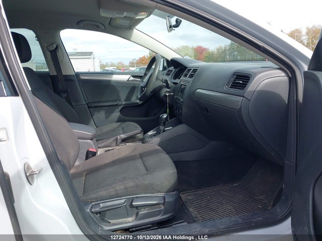3VW2B7AJ1HM221731 Volkswagen Jetta 1.4 Tsi Trendline+