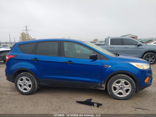 12724925 :رقم المزاد ، 1FMCU0F76HUA42131 vin ، 2017 Ford Escape S مزاد بيع