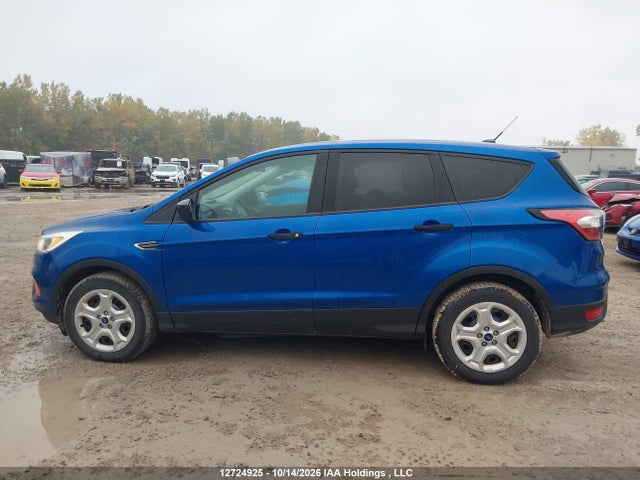 12724925 :رقم المزاد ، 1FMCU0F76HUA42131 vin ، 2017 Ford Escape S مزاد بيع