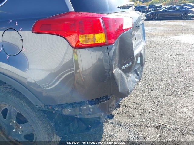 2T3ZFREV4FW157985 Toyota RAV4 LE
