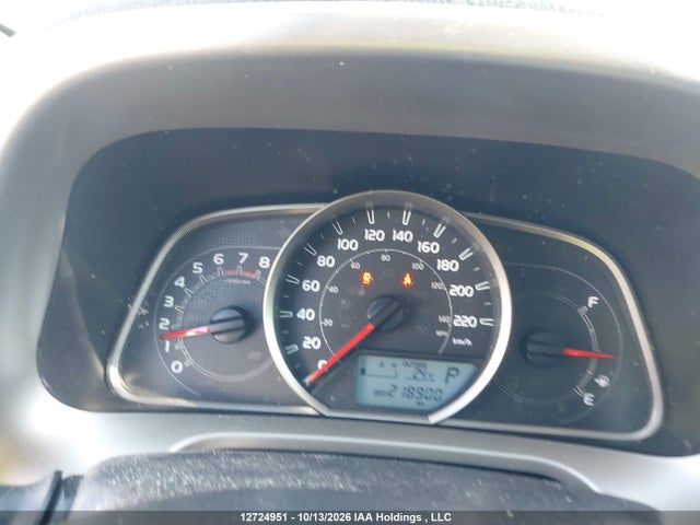 2T3ZFREV4FW157985 Toyota RAV4 LE
