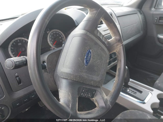 12711187 :رقم المزاد ، 1FMCU9DG3BKA00610 vin ، 2011 Ford Escape Xlt Automatic مزاد بيع