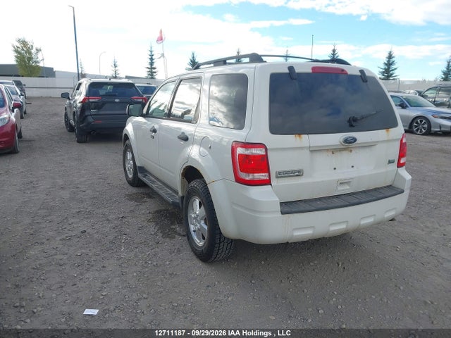 12711187 :رقم المزاد ، 1FMCU9DG3BKA00610 vin ، 2011 Ford Escape Xlt Automatic مزاد بيع