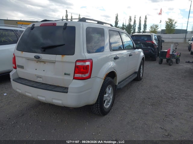 12711187 :رقم المزاد ، 1FMCU9DG3BKA00610 vin ، 2011 Ford Escape Xlt Automatic مزاد بيع