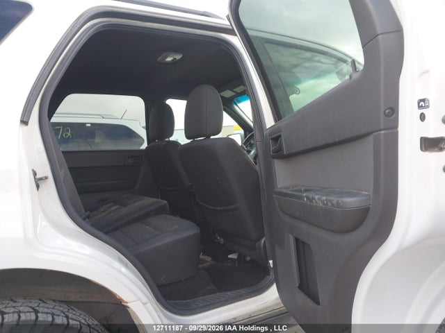 12711187 :رقم المزاد ، 1FMCU9DG3BKA00610 vin ، 2011 Ford Escape Xlt Automatic مزاد بيع