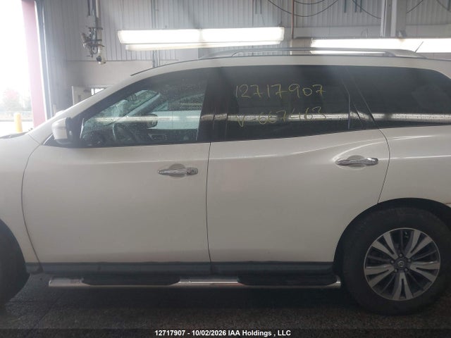 Продаж на аукціоні авто 2017 Nissan Pathfinder Platinum/s/sl/sv, vin: 5N1DR2MM0HC667463, номер лоту: 12717907