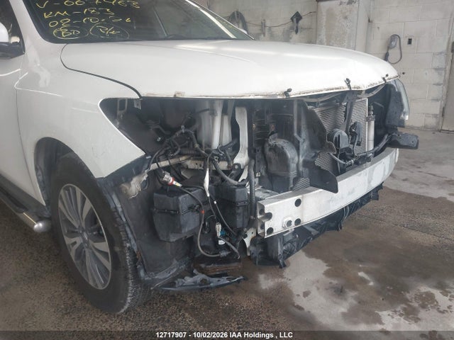 Продаж на аукціоні авто 2017 Nissan Pathfinder Platinum/s/sl/sv, vin: 5N1DR2MM0HC667463, номер лоту: 12717907