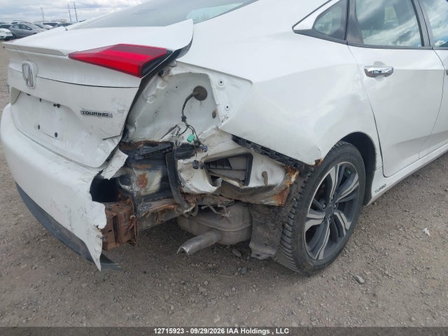 Honda Civic Touring 2017 2HGFC1F99HH100152 Image 6