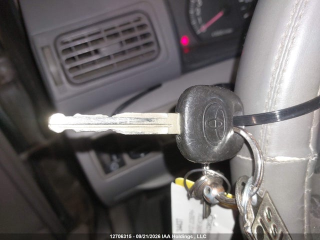 12706315 :رقم المزاد ، 2T1BR32E85C858032 vin ، 2005 Toyota Corolla Ce/le/sport مزاد بيع