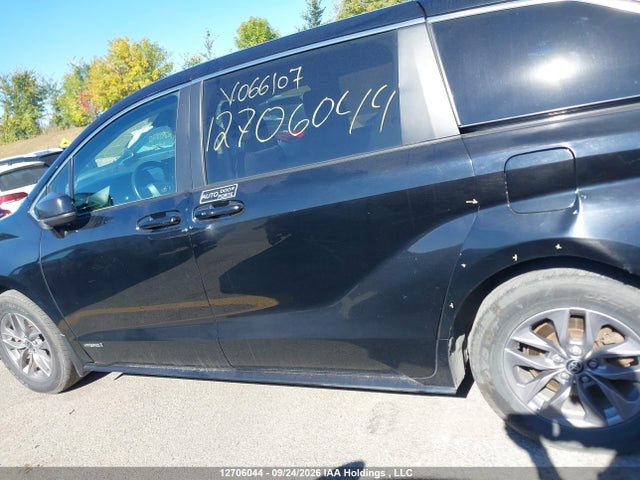 Продажа на аукционе авто 2021 Toyota Sienna Le 8-passenger, vin: 5TDGRKEC8MS066107, номер лота: 12706044