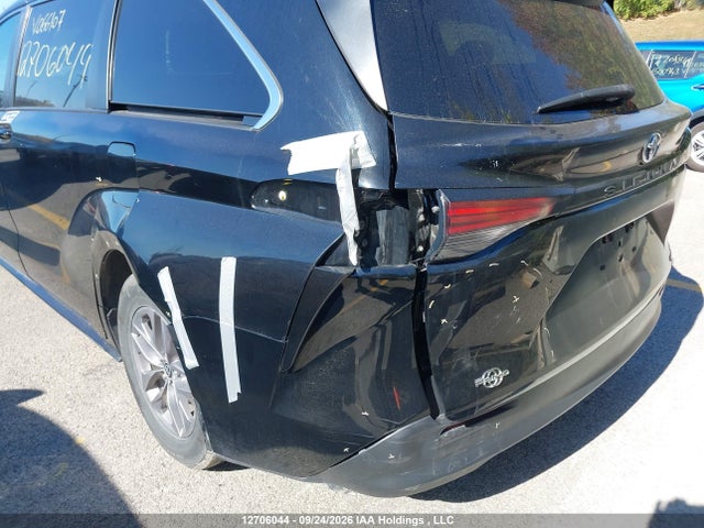 Продажа на аукционе авто 2021 Toyota Sienna Le 8-passenger, vin: 5TDGRKEC8MS066107, номер лота: 12706044