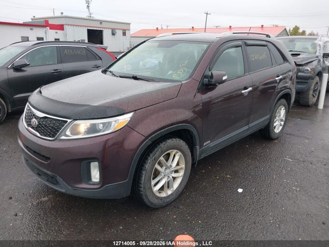 KIA Sorento Lx V6 2014 5XYKTDA79EG495920 Image 2