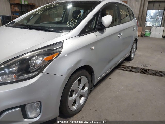 KIA Rondo Lx 2014 KNAHT8A31E7055425 Image 6