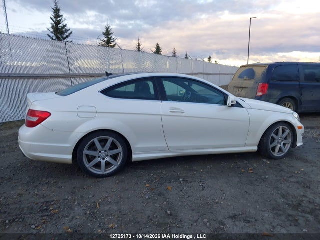 Продаж на аукціоні авто 2013 Mercedes-benz C 350 4matic, vin: WDDGJ8JB3DG119495, номер лоту: 12725173