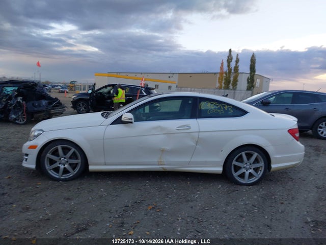 Продаж на аукціоні авто 2013 Mercedes-benz C 350 4matic, vin: WDDGJ8JB3DG119495, номер лоту: 12725173