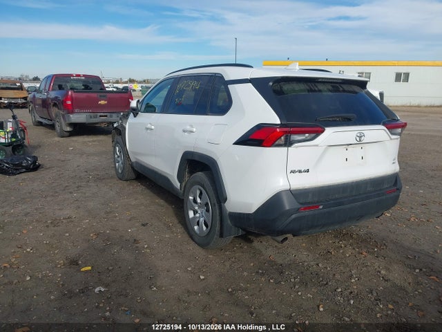 Toyota RAV4 LE 2020 2T3B1RFV6LW112170 Image 3