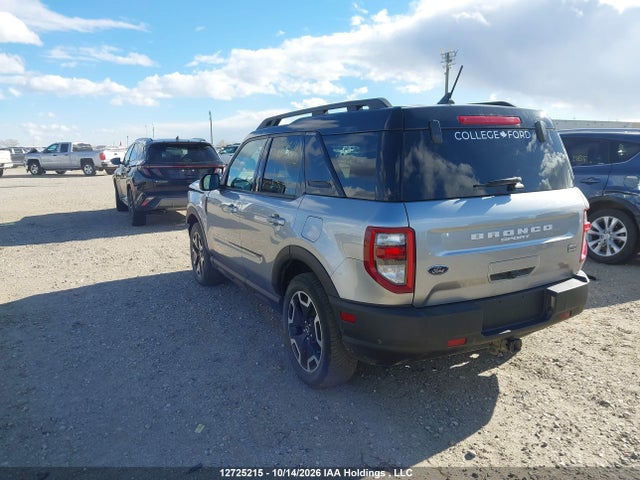 Ford Bronco Sport Outer Banks 2022 3FMCR9C66NRD88555 Image 3
