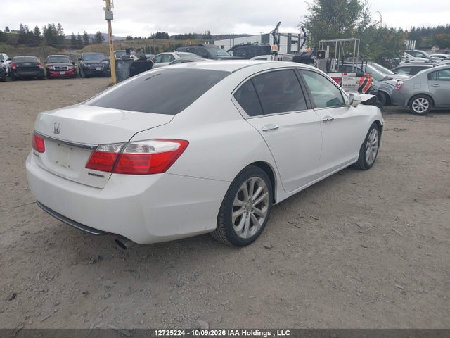 1HGCR2F9XEA808346 Honda Accord Touring