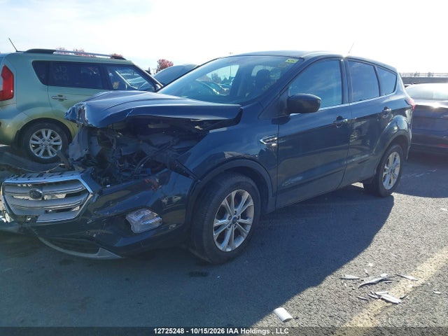 Ford ESCAPE SE 2019 1FMCU9GD9KUB67947 Image 2