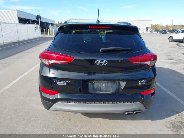KM8J3CA27HU339402 Hyundai TUCSON SE