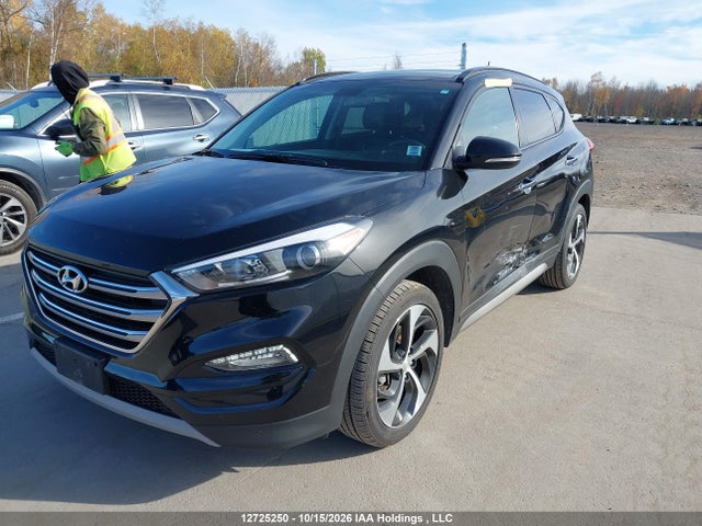KM8J3CA27HU339402 Hyundai TUCSON SE