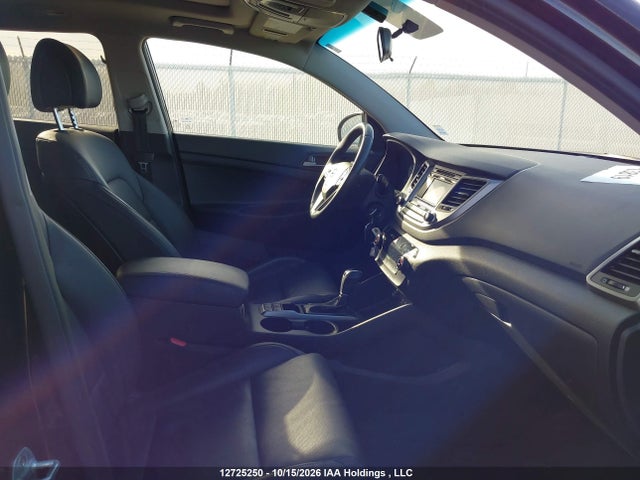 KM8J3CA27HU339402 Hyundai TUCSON SE