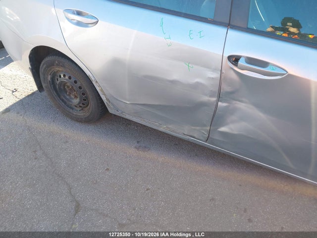 Toyota Corolla 2015 2T1BURHE2FC351105 Image 6