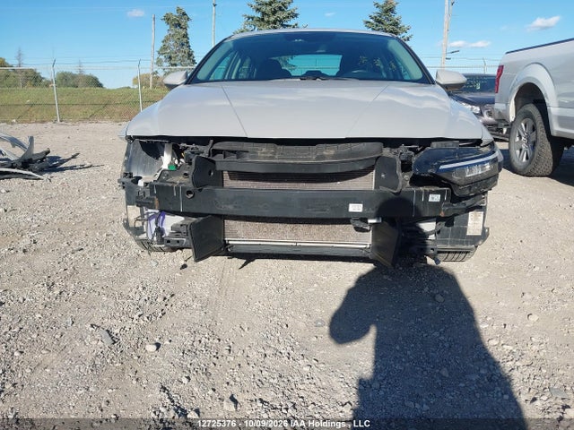 KMHLM4DG9RU764429 Hyundai ELANTRA SEL