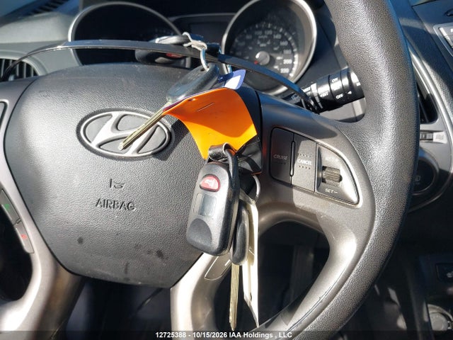 2015 Hyundai Tucson Gl მანქანა იყიდება აუქციონზე, vin: KM8JT3AF6FU977463, აუქციონის ნომერი: 12725388