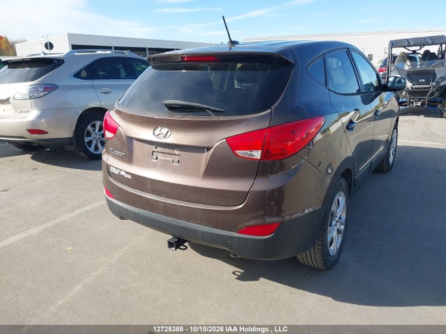 2015 Hyundai Tucson Gl მანქანა იყიდება აუქციონზე, vin: KM8JT3AF6FU977463, აუქციონის ნომერი: 12725388