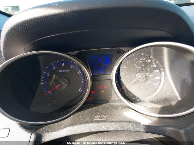2015 Hyundai Tucson Gl მანქანა იყიდება აუქციონზე, vin: KM8JT3AF6FU977463, აუქციონის ნომერი: 12725388