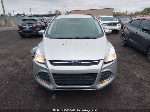 2015 Ford Escape Se მანქანა იყიდება აუქციონზე, vin: 1FMCU9G98FUB76673, აუქციონის ნომერი: 12725412