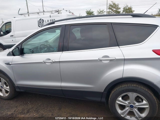 2015 Ford Escape Se მანქანა იყიდება აუქციონზე, vin: 1FMCU9G98FUB76673, აუქციონის ნომერი: 12725412