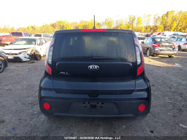 2018 Kia Soul მანქანა იყიდება აუქციონზე, vin: KNDJN2A26J7525946, აუქციონის ნომერი: 12725457