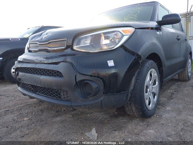 2018 Kia Soul მანქანა იყიდება აუქციონზე, vin: KNDJN2A26J7525946, აუქციონის ნომერი: 12725457