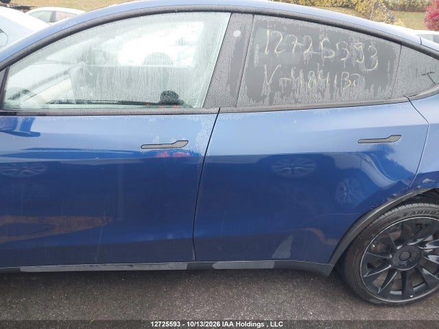 Tesla Model Y 2022 7SAYGDEE0NF484130 Image 13