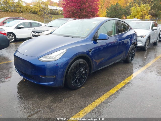Tesla Model Y 2022 7SAYGDEE0NF484130 Image 2