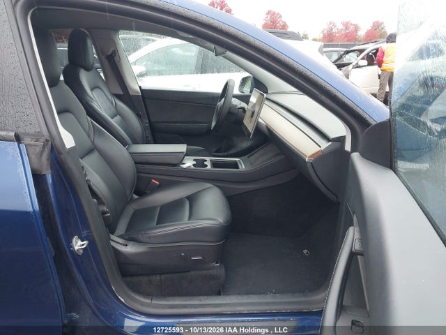 Tesla Model Y 2022 7SAYGDEE0NF484130 Image 5