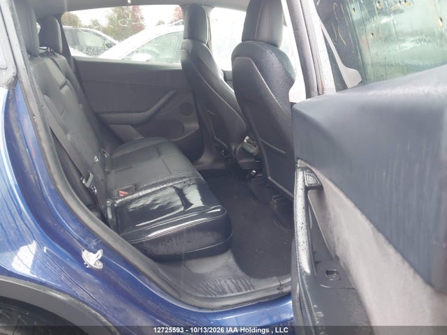 Tesla Model Y 2022 7SAYGDEE0NF484130 Image 8