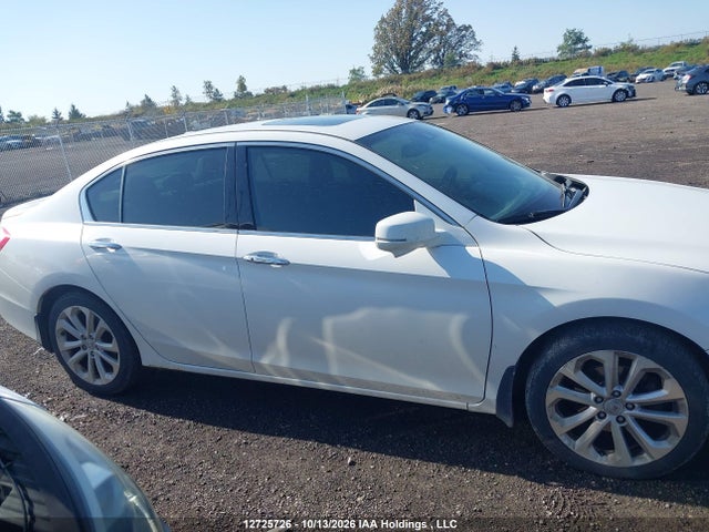 Honda Accord Touring 2015 1HGCR3F92FA801656 Image 13