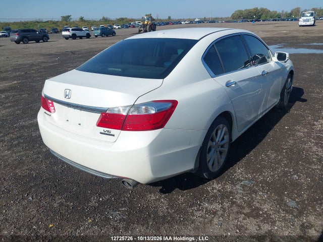 Honda Accord Touring 2015 1HGCR3F92FA801656 Image 4