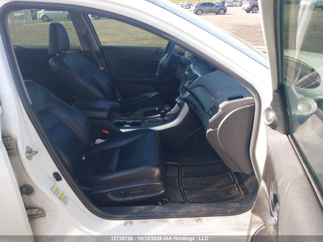 Honda Accord Touring 2015 1HGCR3F92FA801656 Image 5