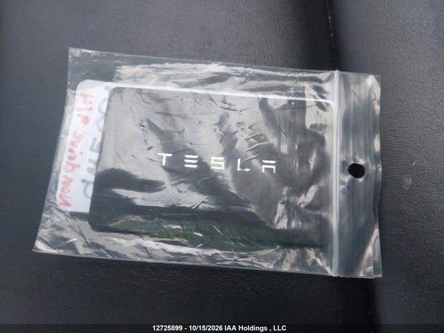 Tesla Model Y Long Range 2022 7SAYGAEE2NF465433 Image 11