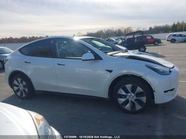 Tesla Model Y Long Range 2022 7SAYGAEE2NF465433 Image 14