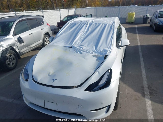 Tesla Model Y Long Range 2022 7SAYGAEE2NF465433 Image 20