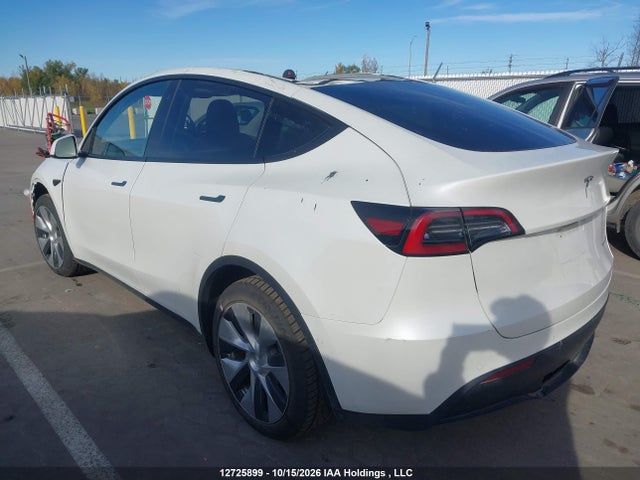 Tesla Model Y Long Range 2022 7SAYGAEE2NF465433 Image 3
