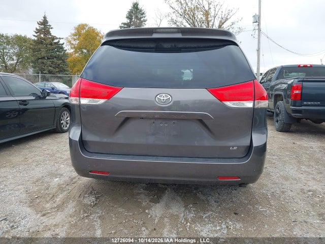 5TDKK3DC4ES507528 Toyota SIENNA LE