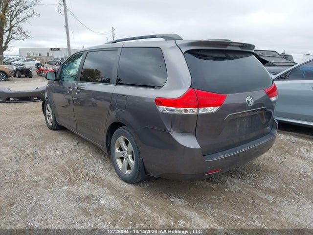 5TDKK3DC4ES507528 Toyota SIENNA LE